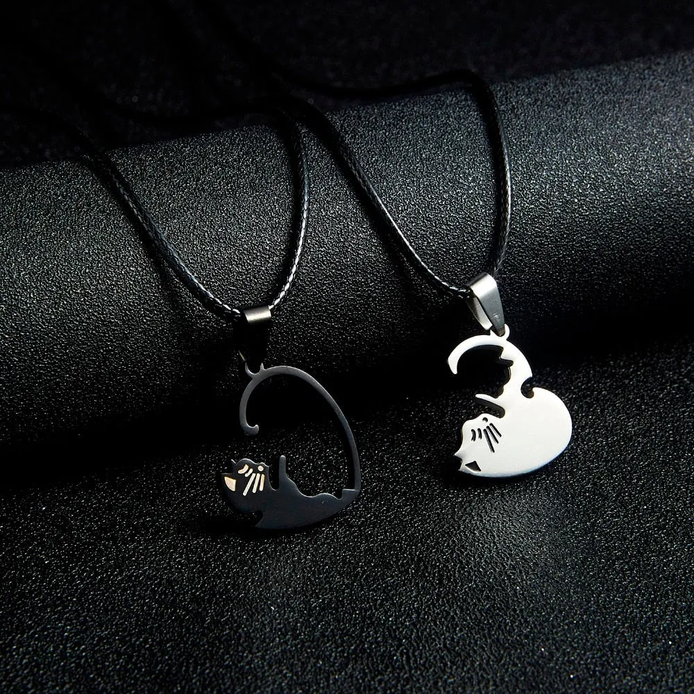 Black White Cat Stitching Necklace Friendship Heart Shape Gold White Cat Cute Couple Jewelry