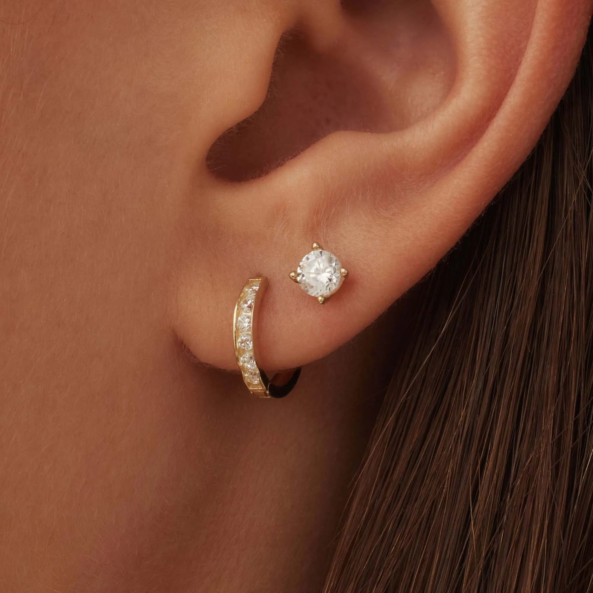 Le Marais Lourdes 14 karat gold ear studs with zirconia stone