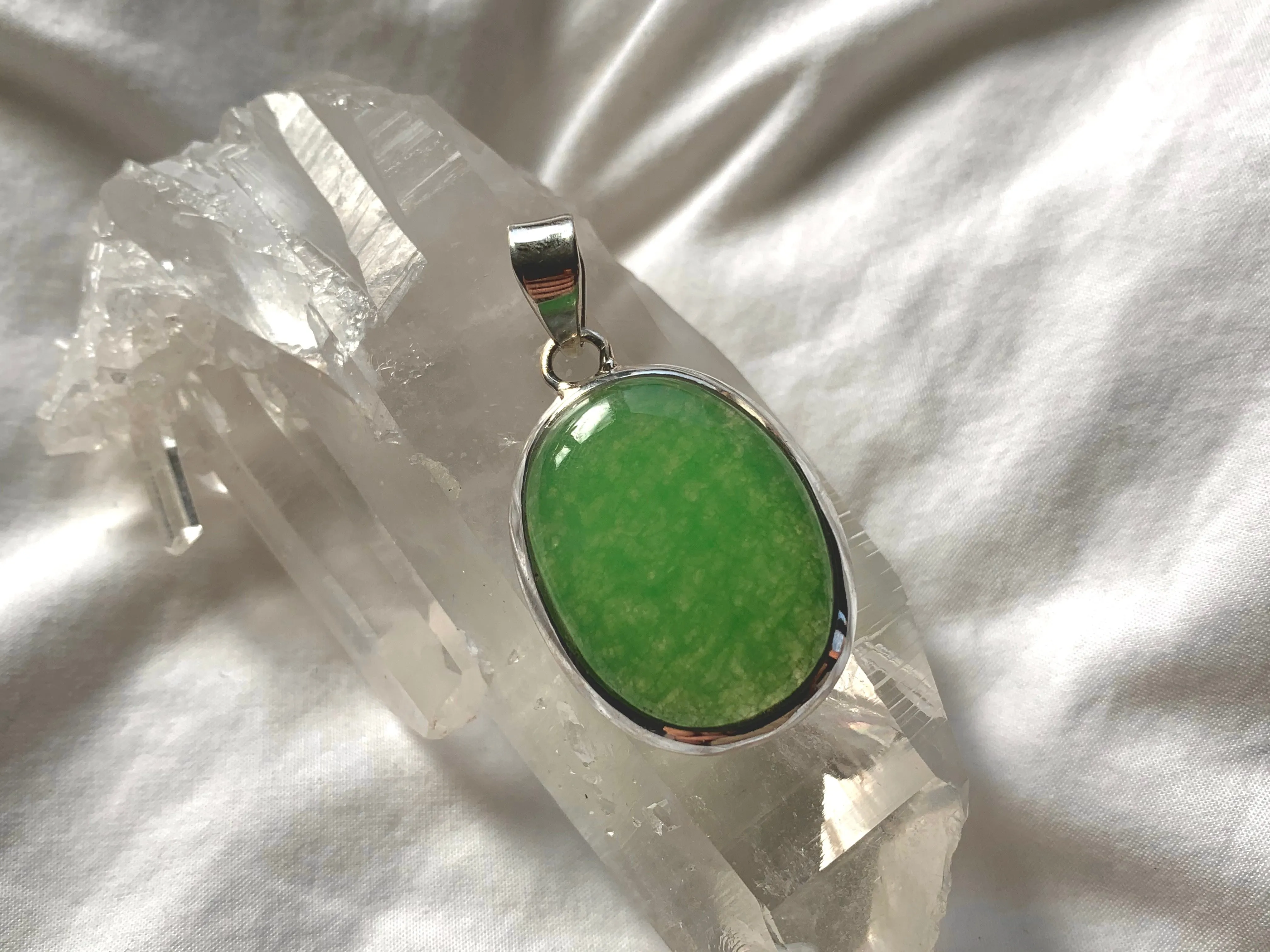 Nephrite Jade Naevia Pendant - Reg. Oval