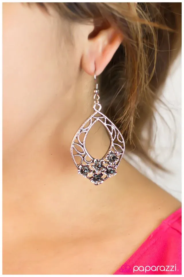 Paparazzi Earring ~ Garden Party - Black