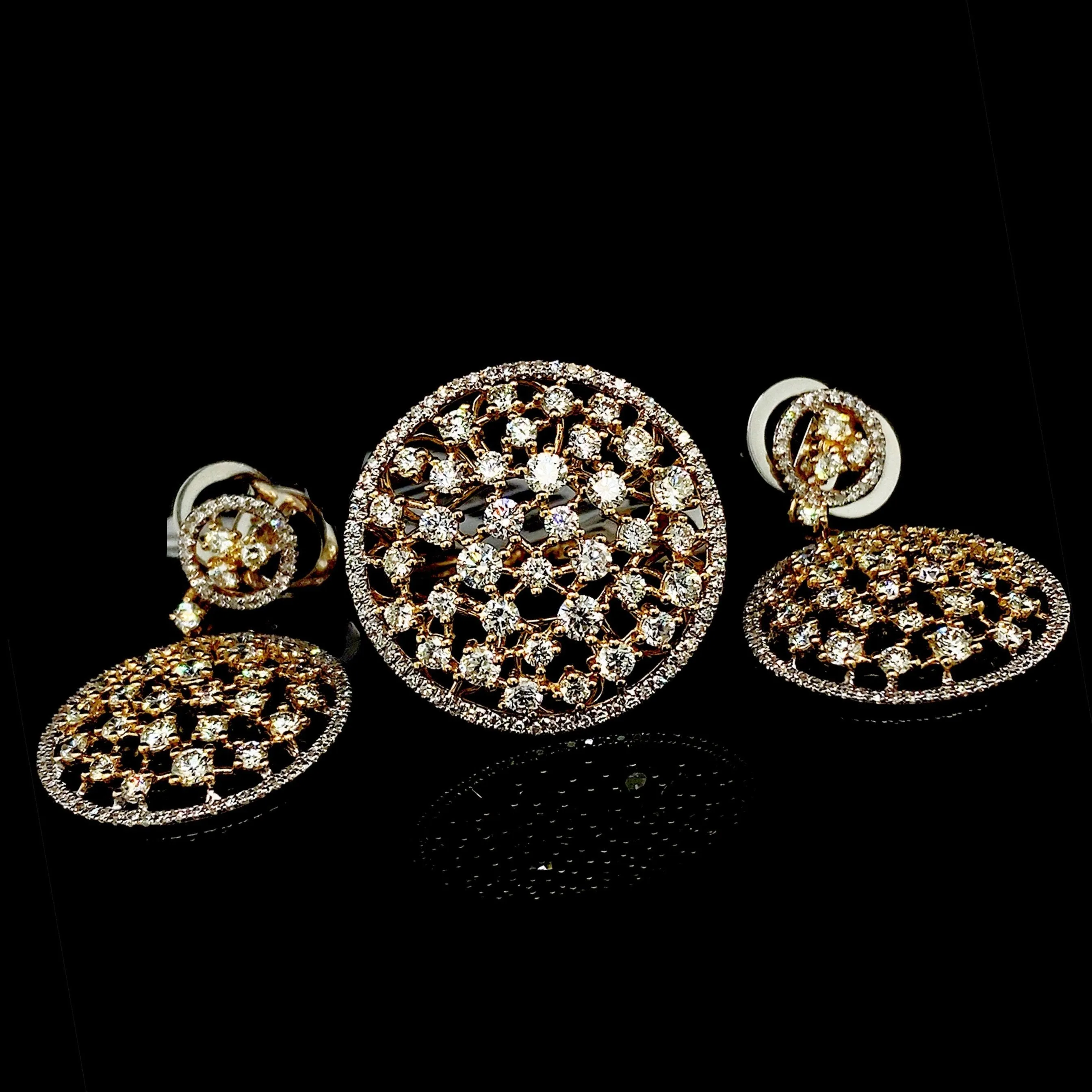 PREORDER | Golden Webbed Round Dangling Diamond Jewelry Set 14kt