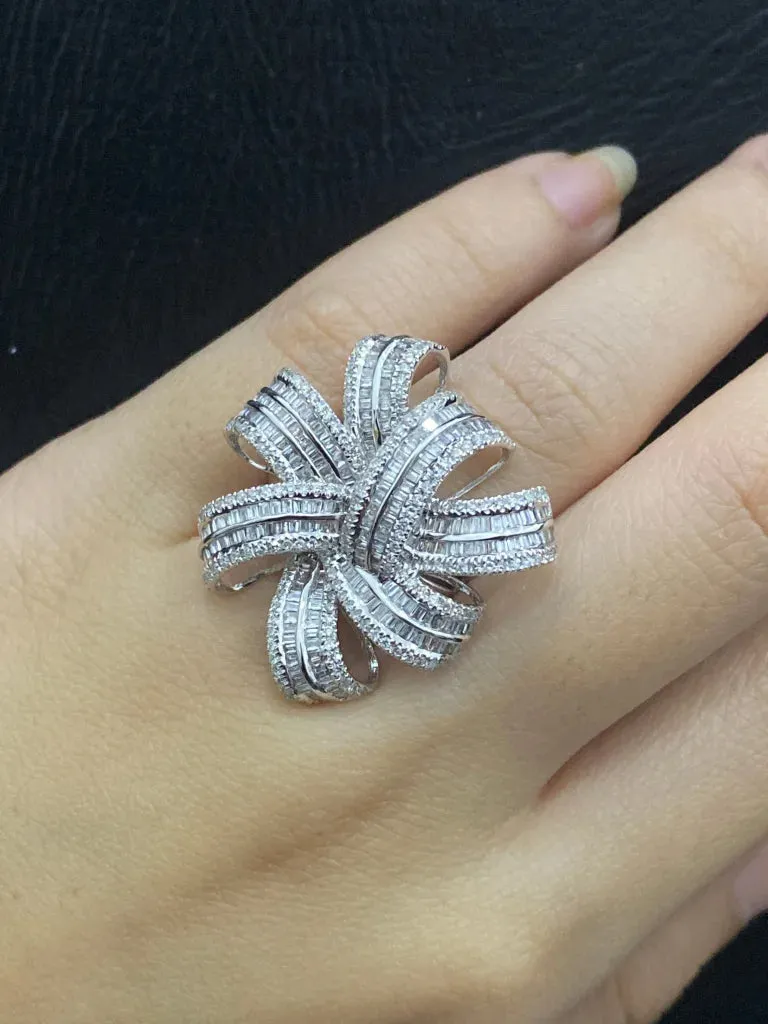 PREORDER | Large Pompom Crossover Statement Diamond Ring 14kt