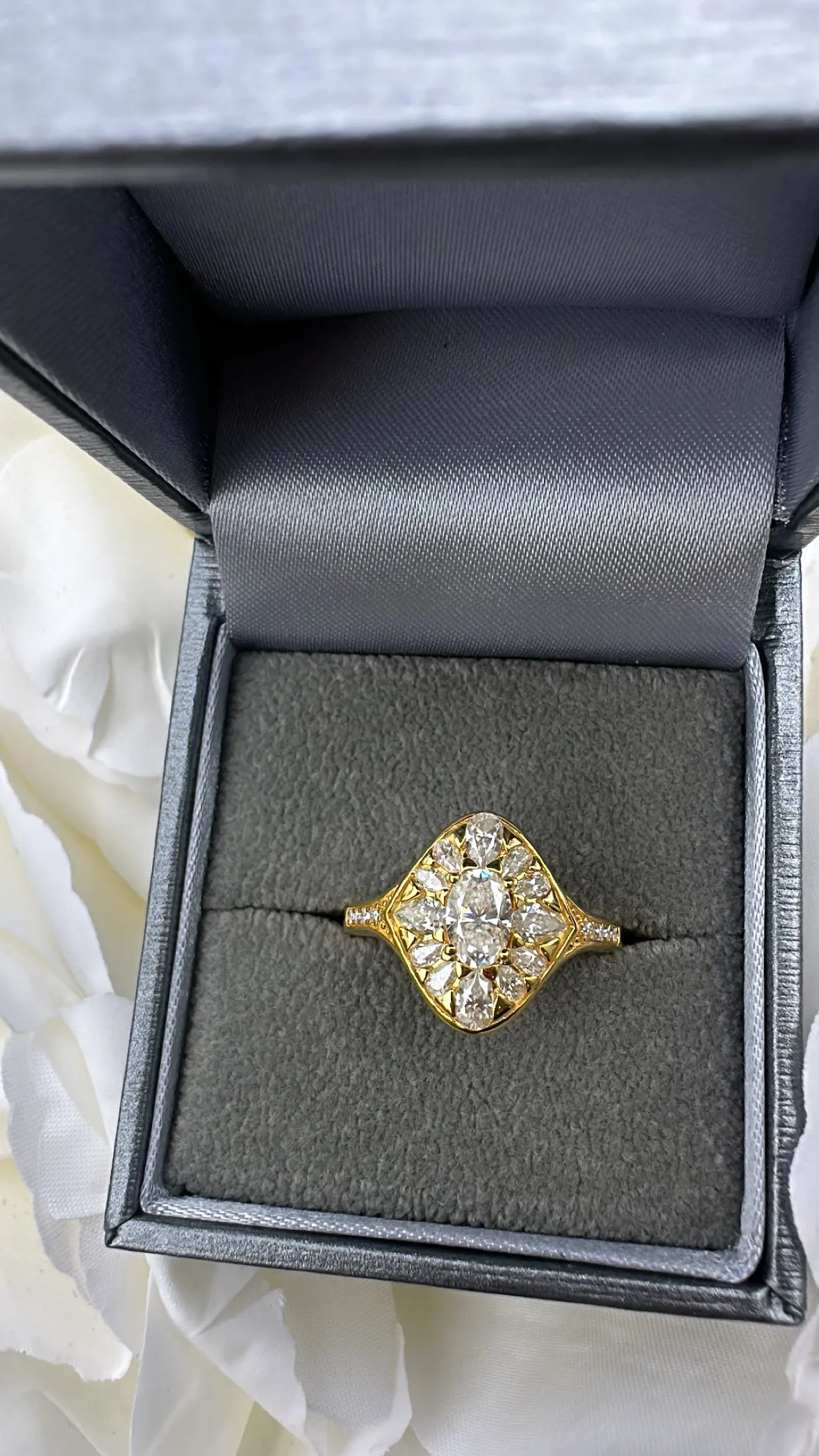 Sophie Moissanite Ring- Gold