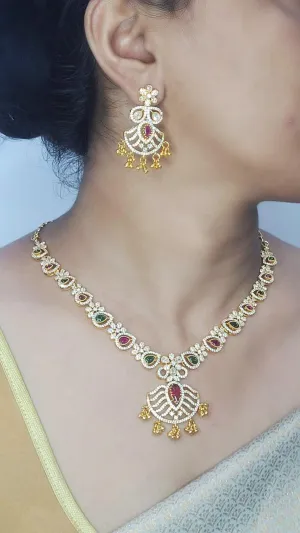 Timeless Beauty: Traditional Gold Necklace and Earring Set