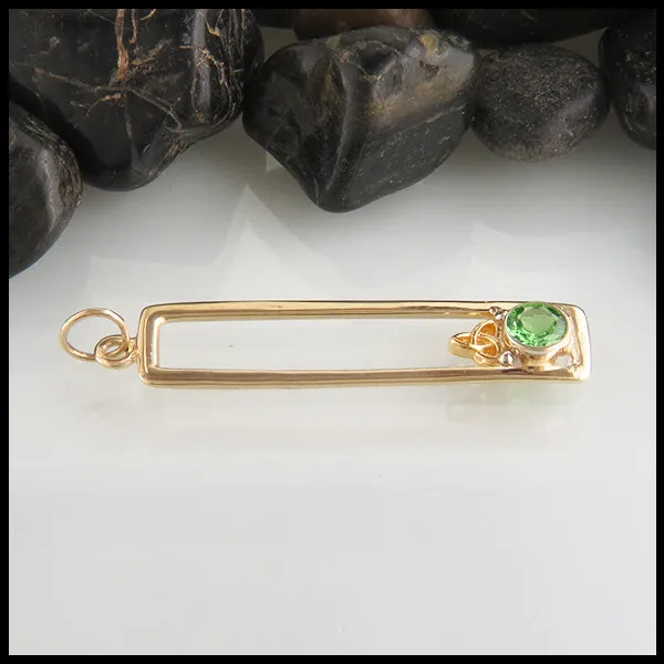 Tsavorite Garnet Bar Pendant with Trinity Knot in Gold